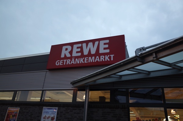 大型スーパー「REWE」のドリンク売り場が天国すぎた img